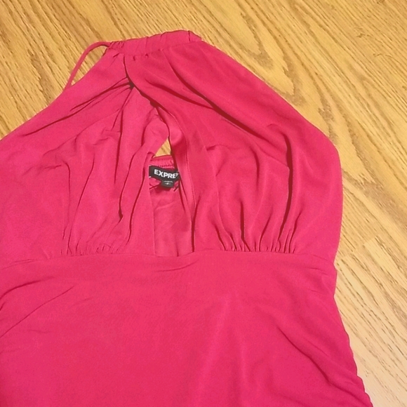 NWOT Summer Tie Halter top - Picture 3 of 4